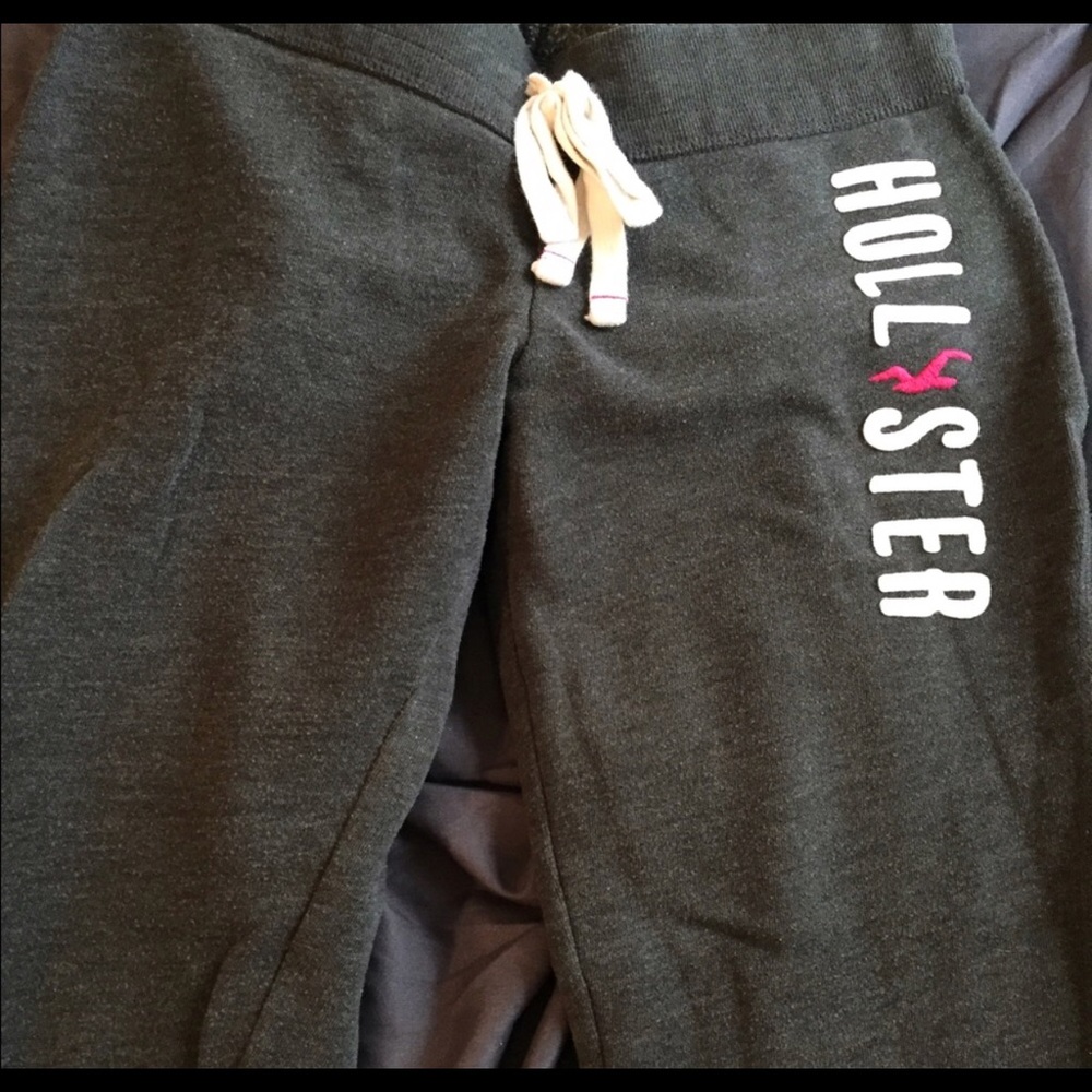 Hollister cropped sweatpants